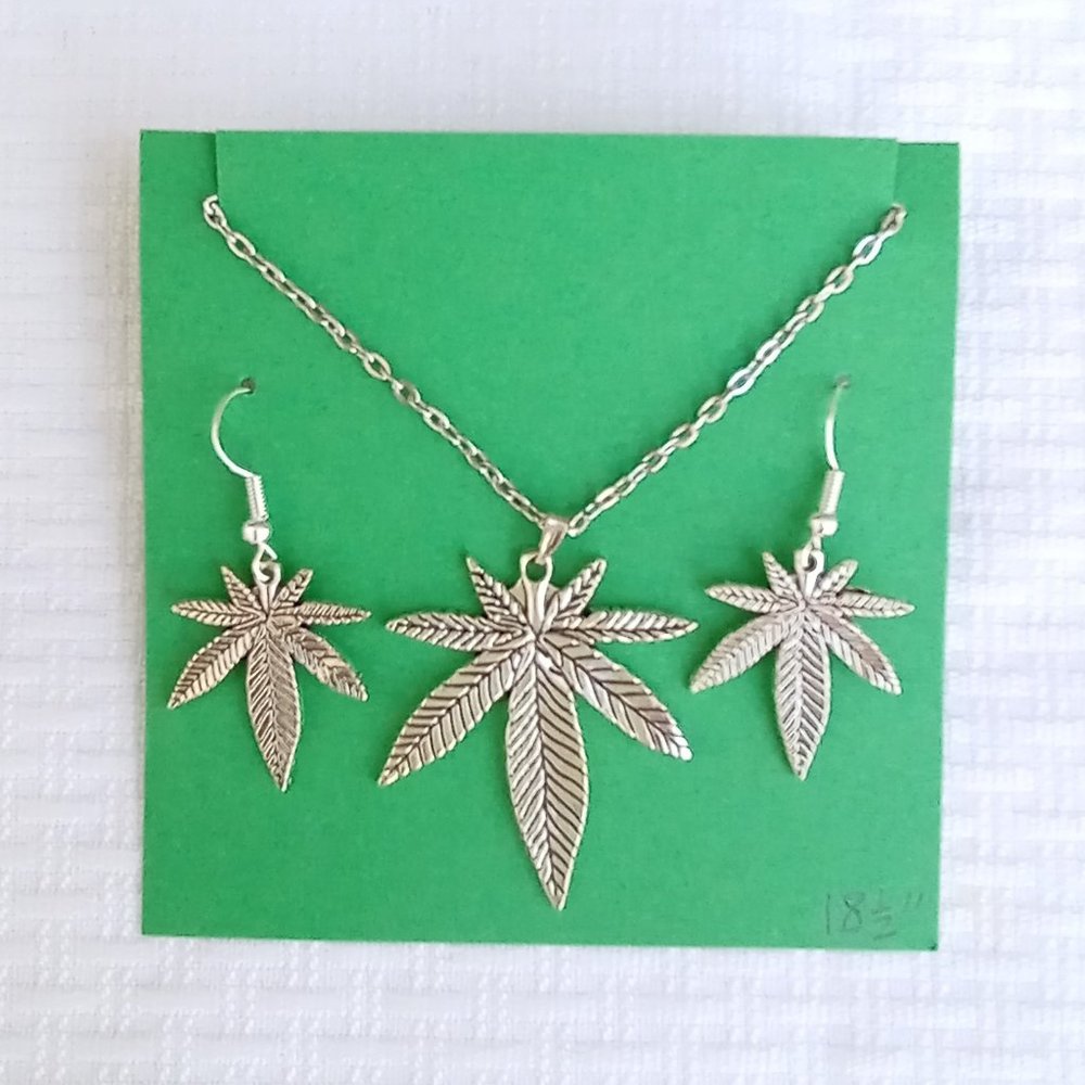 Hemp Leaf Necklace 18.5" & Earrings Jewelry set